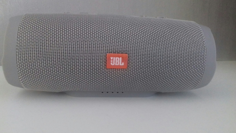 Портативная колонка JBL charge 3